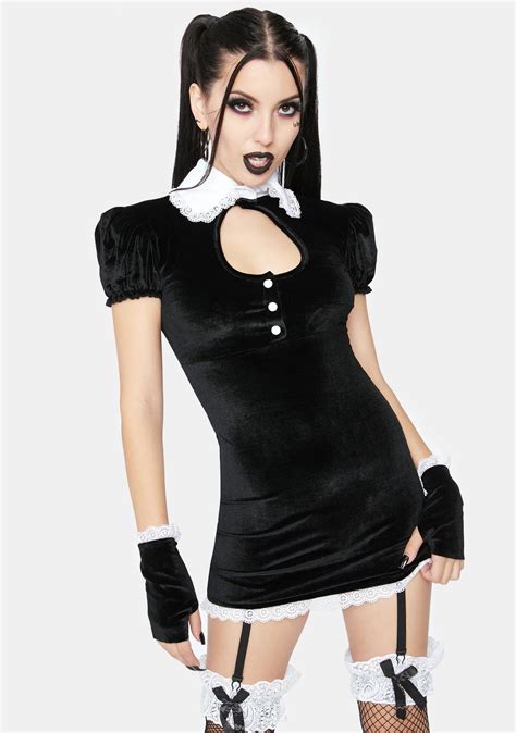 Dolls kill costumes - In the video, owner Shoddy Lynn starts off by saying she wants to address comments on their statement post. She brings up the “goth is white” t-shirt saying they sold it from European brand W ...
